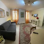 Home Lovers Apartment