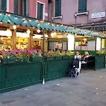 Mela Luxury Venice Apartments