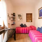Classy Spacious Apartment Close To St.Mark Square