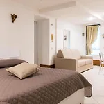 Venice -Spacious And Central Flat With Private Patio