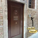 La Veneziana Boutique Rooms 2
