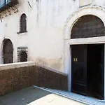 Charm Apartment - Close To Rialto And San Marco