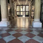 Dimora Contarini Charm Apartment On Grand Canal