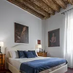 Miracoli Apartment With View On The Canal R&R