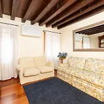 Venice Heaven Apartments San Marco 1 E 2, The Elegant Residence A Stone S Throw From St Mark S Square