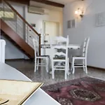 Accademia Charm Apartments By Wonderful Italy