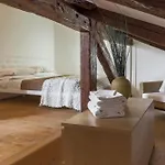 Accademia Charm Apartments By Wonderful Italy