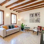 Elegante E Luminoso, Spazio Esterno Privato