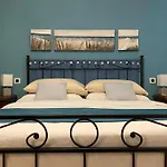 Quiet And Comfort In The Heart Of Venice