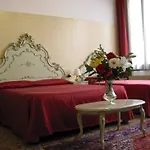 Guesthouse Ca\' San Marcuola 1