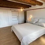 Rooftop 3999