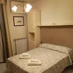 Hotel Henry