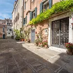Ca D\'Oro Monolocale