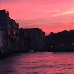 Sunset Venice Guest House