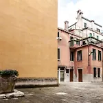 San Marco Luxury Apartments Muneghe