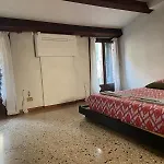 Cosy Apt For 6 Pp Between San Marco And Rialto Bridge