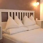 Venice Rooms