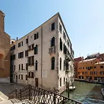 Residence Ca\' Foscolo