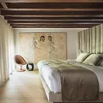 Noble Floor Art Apartment R&R