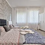 M & M Cozy Room