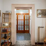 Queen Home Carlotta
