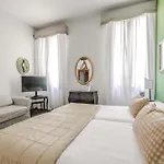Hotiday Room Collection - Venezia Santa Lucia