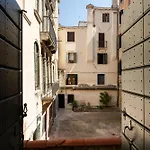 San Marco Square Main Zone Of Venice - Karin House