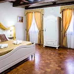 Palazzo Titti Rialto Suites