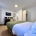 Marsela Suites-Independent Apartment