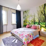 R & R Apartment