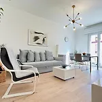 10 Min To Venice Modern & Cozy Apartment