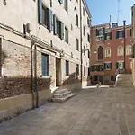 Ca\' Fettier Canal View