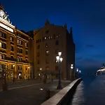 Molino Stucky Flat