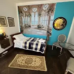 Lions Venice Guest House