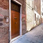 Ca Tornielli Apartment