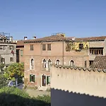 Venice Garden View Apartments