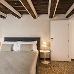 Myplace Campo Santa Margherita Apartments
