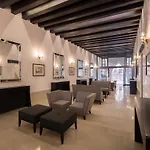 Veronese Apartment