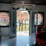 Elisabeth Waterfront Apartment