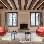 Sensale Design Apartment With Canal View