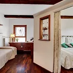 Ca\' Badoer East Studio