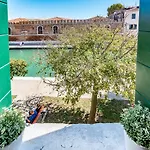 Casetta Biennale Arsenale Venisejetaime
