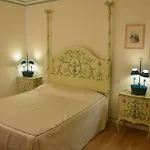 Villa Laguna Apartments