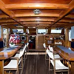 Venezia Boat & Breakfast Caicco Freedom