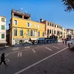 Ca\'Pedrocchi By Bricola Apartments