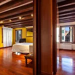 Ca\'Pedrocchi By Bricola Apartments