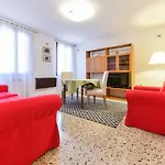 Mimosa Apartment