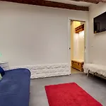 Santa Croce Apartment