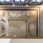 Exquisite Pied-A-Terre With Balcony