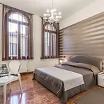Ca\' Del Monastero 1 Collection Apt For 4 Guests With Balcony And Lift